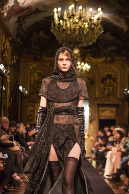 Milan Fashion Week Show'da Nicholas K