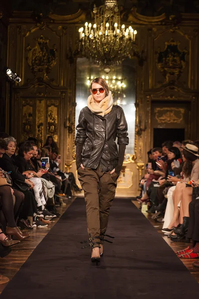 Milan Fashion Week Show'da Nicholas K — Stok fotoğraf