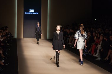 Elisabetta Franchi Show'da Milan Fashion Week