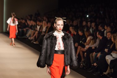 Elisabetta Franchi Show'da Milan Fashion Week