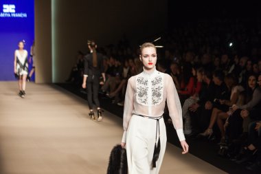 Elisabetta Franchi Show'da Milan Fashion Week