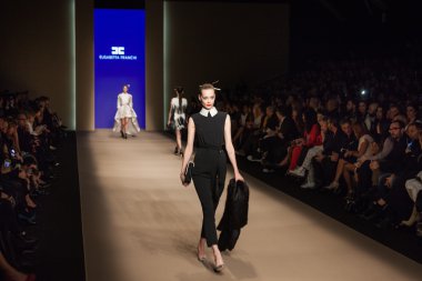 Elisabetta Franchi Show'da Milan Fashion Week