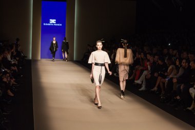 Elisabetta Franchi Show'da Milan Fashion Week