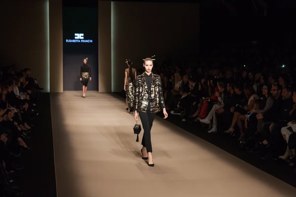 Elisabetta Franchi show at the Milan Fashion Week — Stock Photo, Image