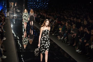 Milan Fashion Week Show'da Ermanno Scervino