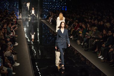 Milan Fashion Week Show'da Ermanno Scervino