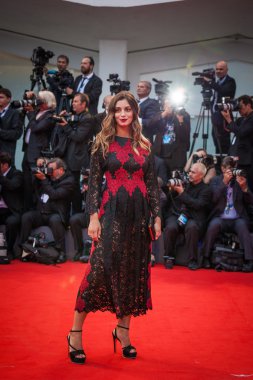 Epee eskrimcisi Rossella Fiamingo