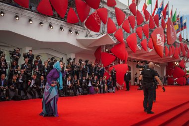 sinema oyuncusu Niki Karimi