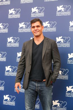 Aktör Juliano Cazarre