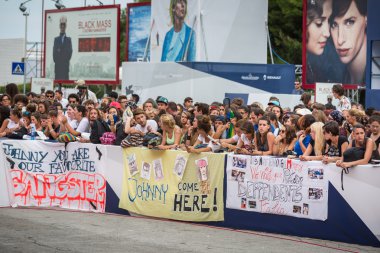 fans waiting for Johnny Depp