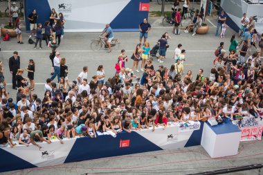 fans waiting for Johnny Depp