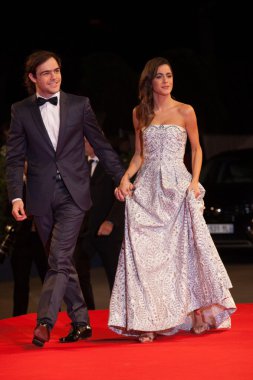 Peter Lanzani, Martina Stoessel