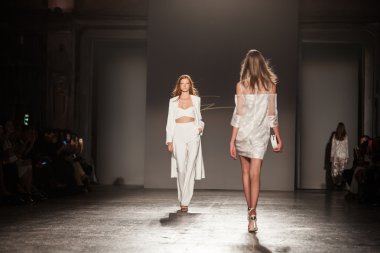 Milan Fashion Week: Genny Spring-Summer '16
