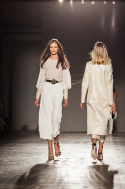 Milan Fashion Week: Genny Spring-Summer '16