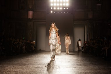 Milan Fashion Week: Genny Spring-Summer '16