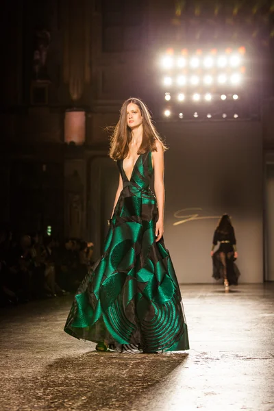 Milan Fashion Week: Genny Spring-Summer '16 — Stock Photo, Image