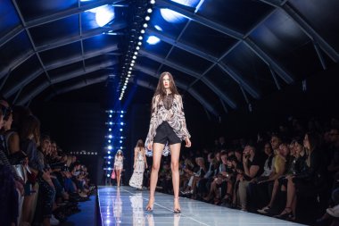 John Richmond defile