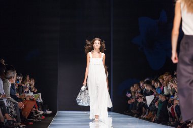 Önizleme defile