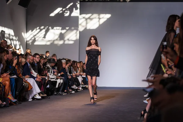 Ennio Capasa fashion show — Stock Photo, Image