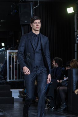 John Richmond sonbahar-kış 2016 defile