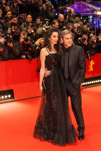 George Clooney und Amal Clooney — Stockfoto