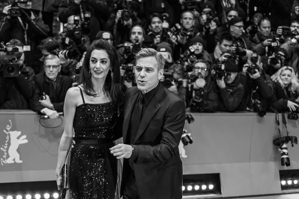 George Clooney y Amal Clooney — Foto de Stock