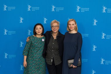 Kaori Momoi, Doris Dorrie ve Rosalie Thomass