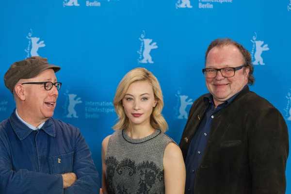 Režisér James Schamus a herečka Sarah Gadon — Stock fotografie