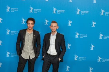 Aktörler Corentin Fila ve Kacey Mottet Klein