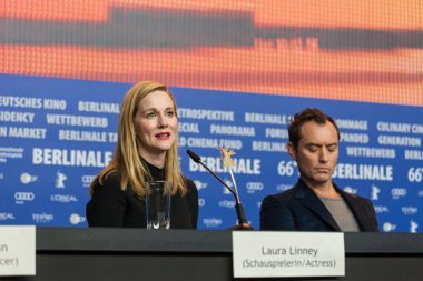 Oyuncu Laura Linney