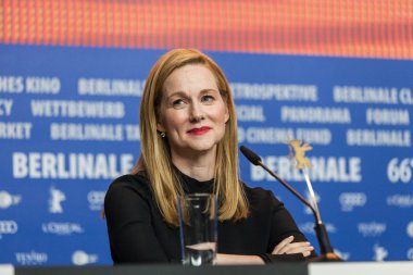 Oyuncu Laura Linney