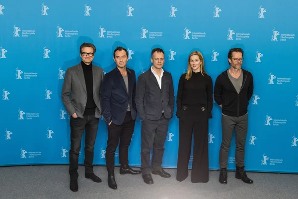 Colin Firth, Jude Law, Michael Grandage, Laura Linney en Guy Pearce — Stockfoto