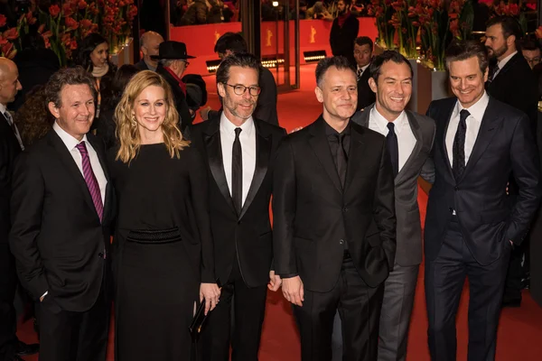 Actors Colin Firth, Laura Linney, Jude Law and director Michael Grandage, Guy Pearce, John Logan — ストック写真