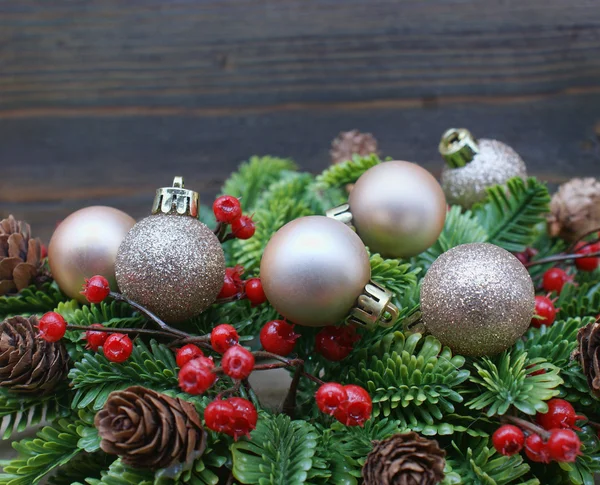 Vánoční ozdoby dřevěné pozadí — Stock fotografie