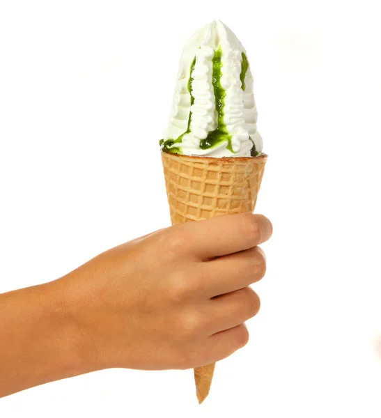 아이스크림 콘을 들고 있는 손 스톡 사진