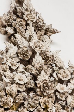 Geleneksel Tay tarzında heykel desen 