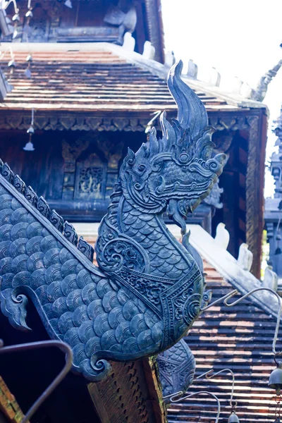 Head Carved Black Wood Serpent Used Decorate Roof Temple Northern — 图库照片