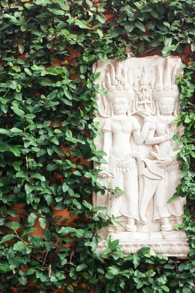 Apsara Craft Statue Mimics Angkor Ancient Art Decorate Garden — Stock Photo, Image