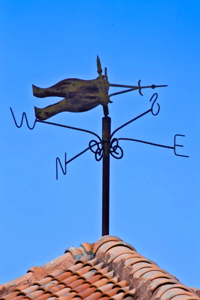 Old metal weather vane — Stock Photo, Image