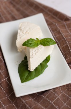 Ev yapımı ricotta