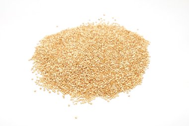 Quinoa Tahıl izole üzerinde beyaz arka plan kazık