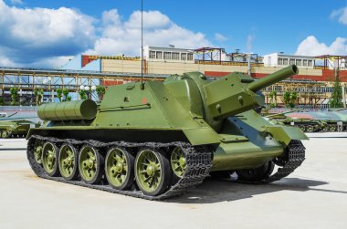 Sovyet 122 mm Kundağı Motorlu Su 122