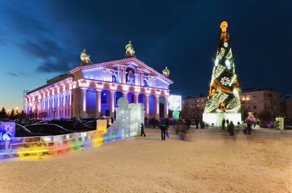 The main city square with New Year's illumination. — Stock Photo, Image