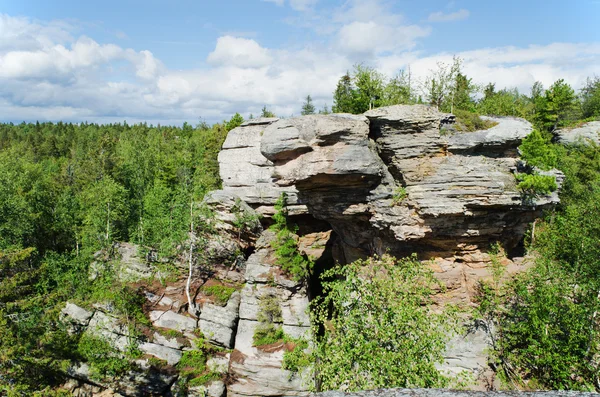 Paisagem montesa. A Rússia. Montanhas Urais — Fotografia de Stock