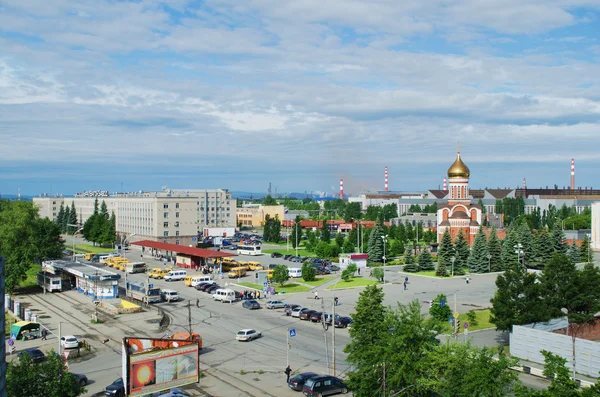 Square before the main checkpoint of machine-building enterprise "Uralvagonzavod" — Stock Photo, Image