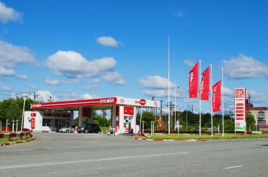  Benzin istasyonu Lukoil