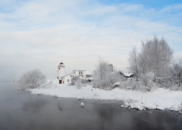 Lighthouse on the shore — Stock Photo, Image