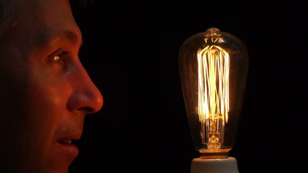 Man Antique Filament Bulb Amusement Side — Stock Video