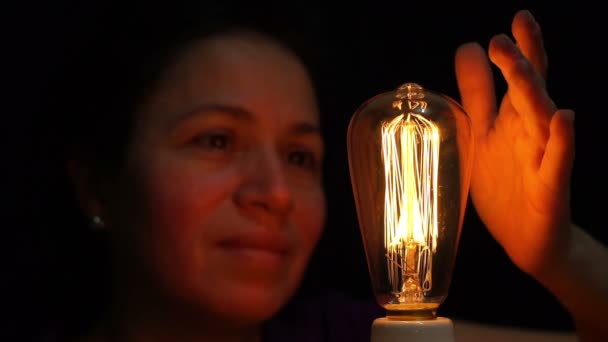 Woman Antique Filament Bulb Amusement Front — Stock Video