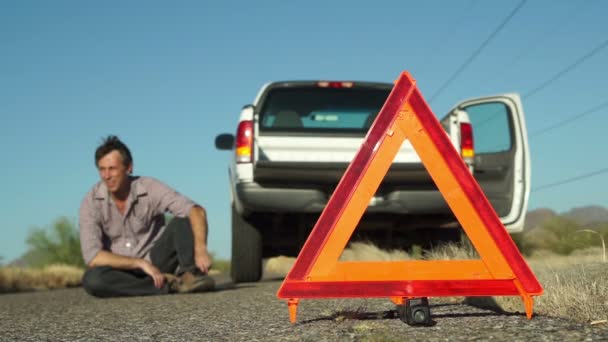 Truck Broken Down Emergency Triangle Male Laying — Stock Video